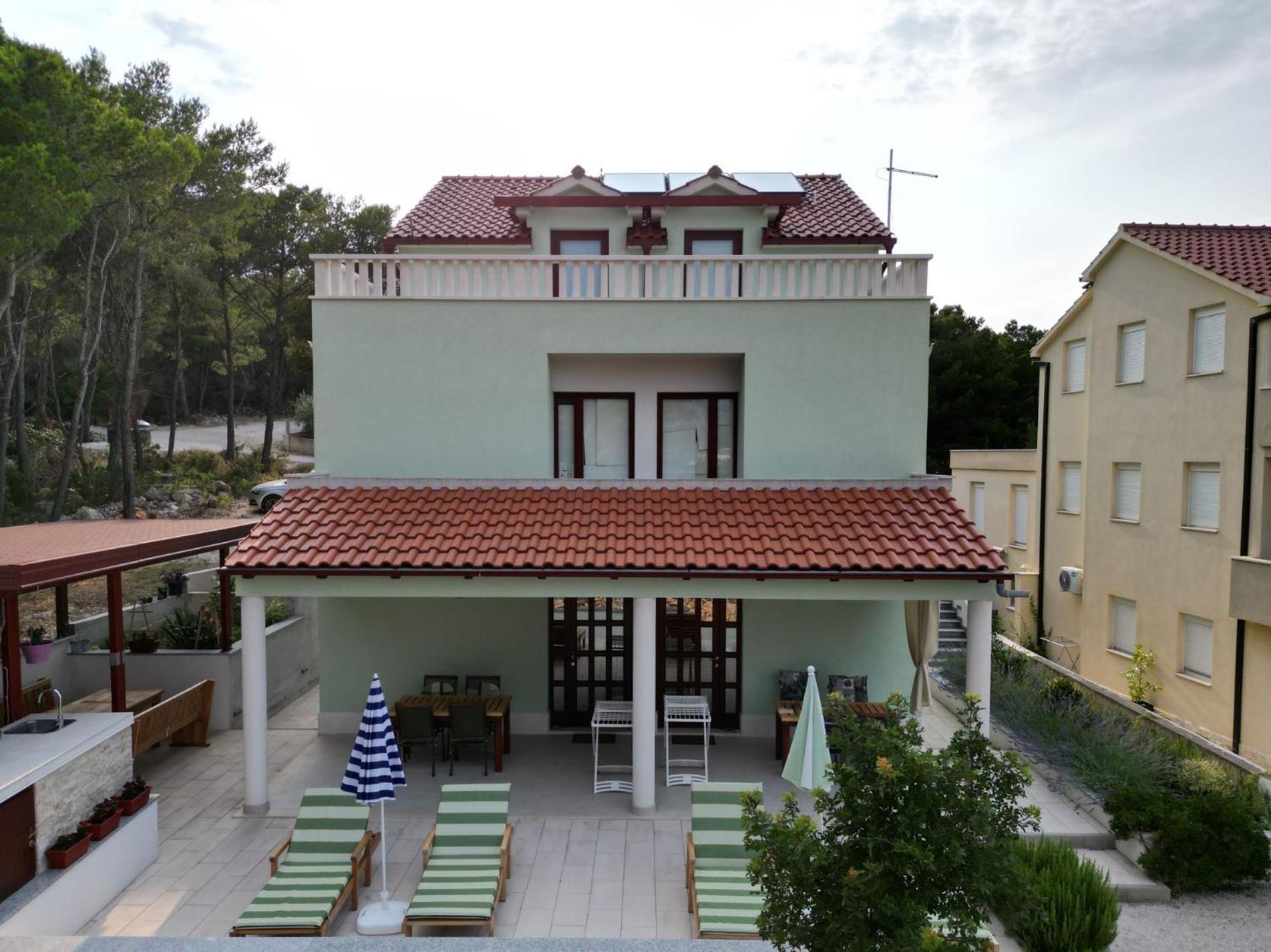 Villa Kalinic Milna  Luaran gambar